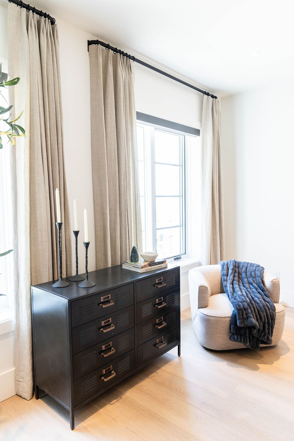 Room With A View home bedroom 2