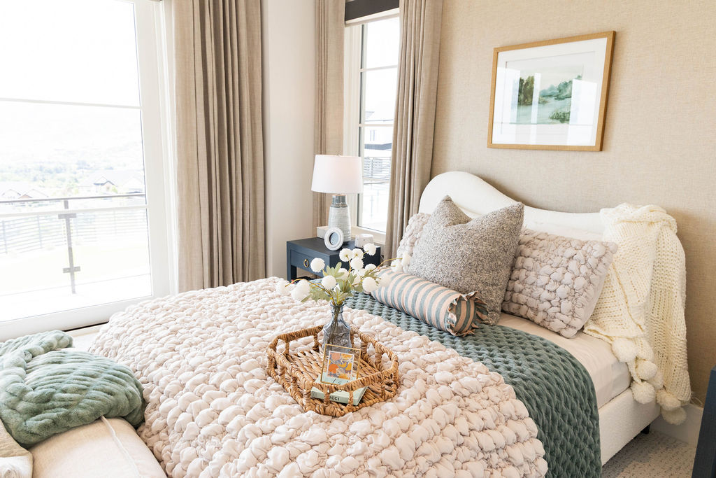 Room With A View home bedroom 3